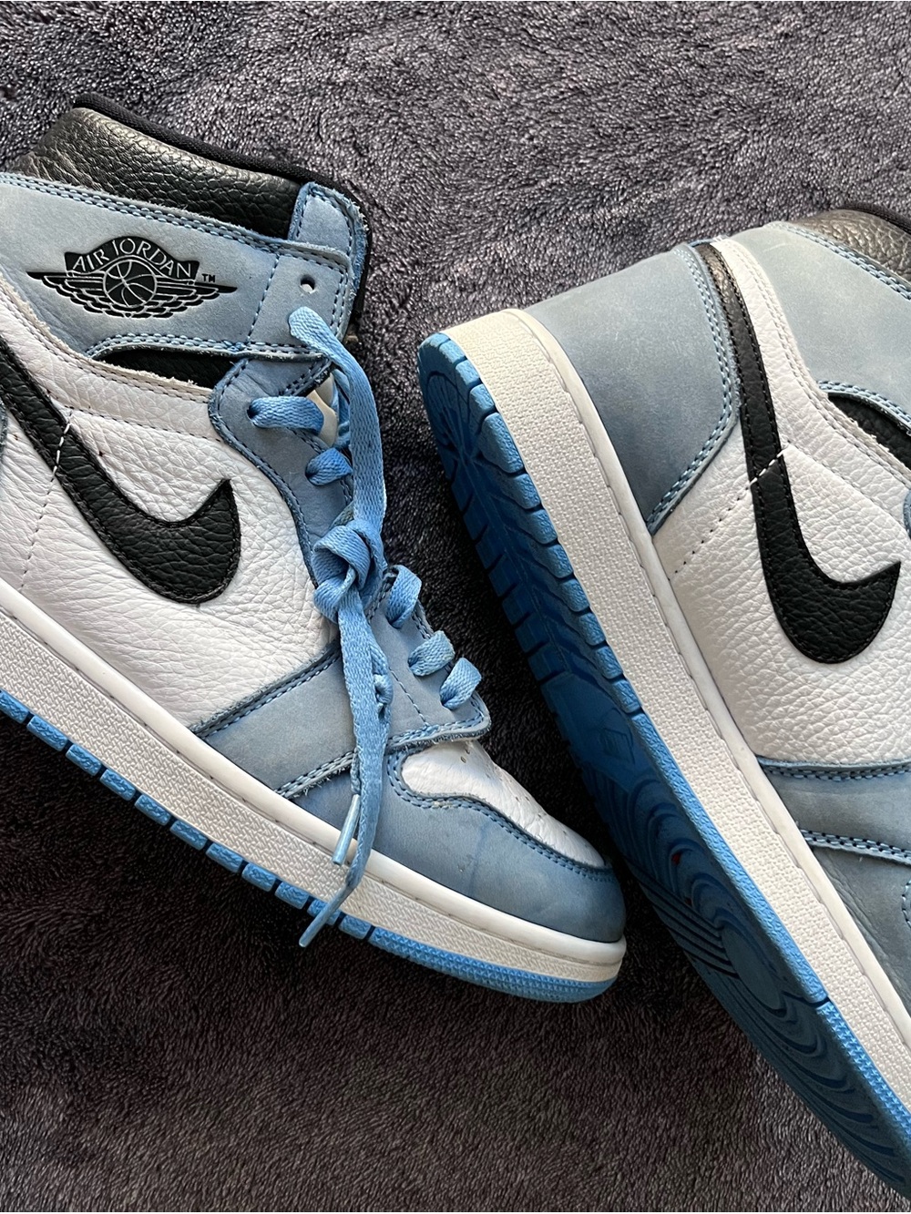 Nike Air Jordan 1 Retro High-Top Sneakers in Light Blue, White & Black